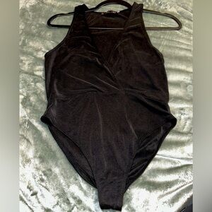 Ribbed Vneck bodysuit